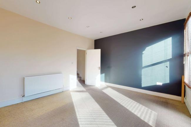 First Floor Flat, 40 Mattison Road, London, N4 1BD 2