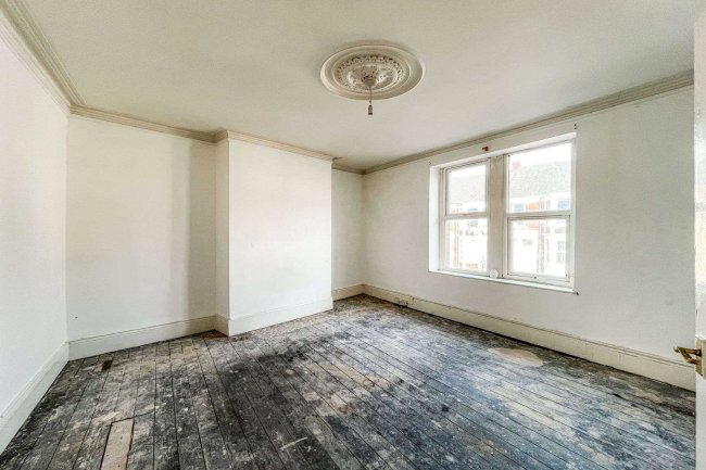 16 Saltwell Place, Gateshead, Tyne and Wear, NE8 4QY 1