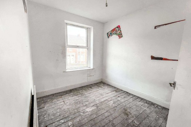 16 Saltwell Place, Gateshead, Tyne and Wear, NE8 4QY 1