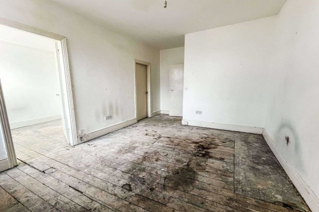 16 Saltwell Place, Gateshead, Tyne and Wear, NE8 4QY 1