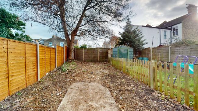 Flat A, 15 Woodlands Street, Lewisham, SE13 6TU 4