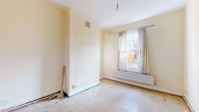 Flat A, 15 Woodlands Street, Lewisham, SE13 6TU 4