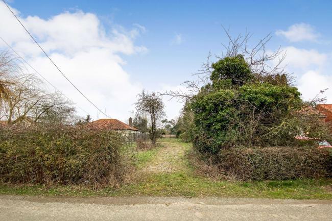 Land adjacent to The Willows, Owls Green, Dennington, Woodbridge, IP13 8BY 6