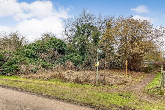 Land on the south side of Brookside, Toft, Cambridgeshire, CB23 2RJ 3