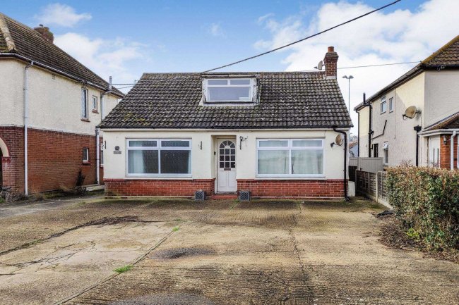 Ivydene, 133 Harwich Road, Little Oakley, Harwich, CO12 5EB 8