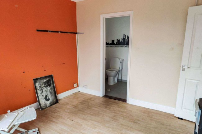 Ivydene, 133 Harwich Road, Little Oakley, Harwich, CO12 5EB 8