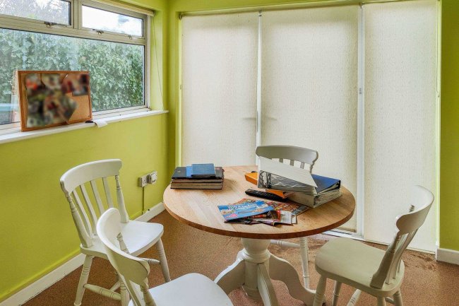 Ivydene, 133 Harwich Road, Little Oakley, Harwich, CO12 5EB 8