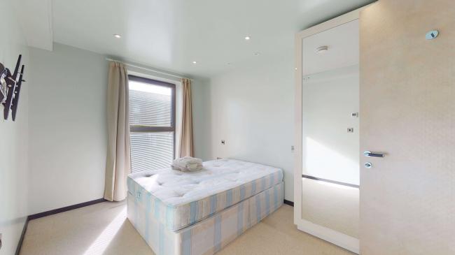 7 Crystal Court, 95 Bramley Road, Southgate, London, N14 4EY 4