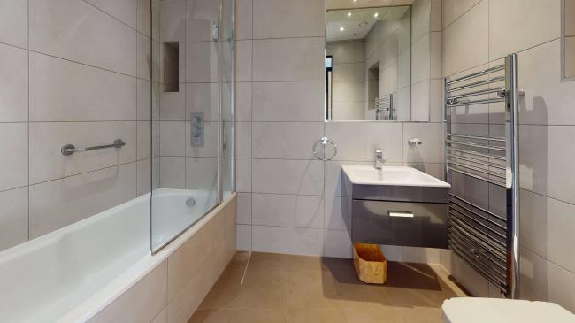 7 Crystal Court, 95 Bramley Road, Southgate, London, N14 4EY 4