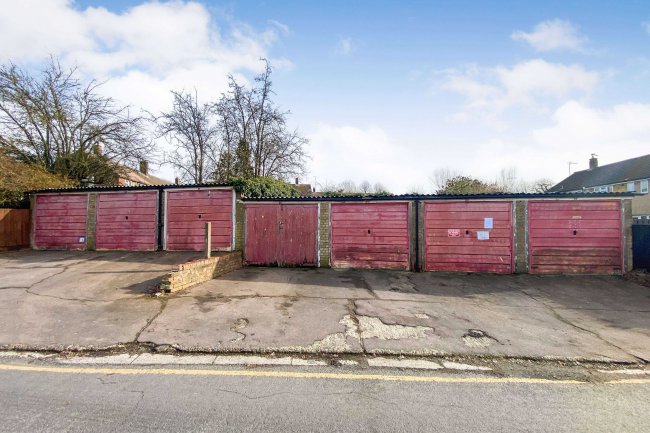 23-29 Ashwood Road, Potters Bar, Enfield, EN6 2PH 7