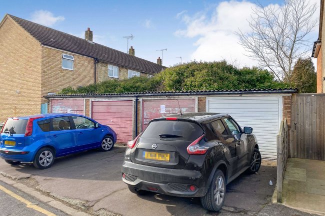 42-45 Ashwood Road, Potters Bar, Enfield, EN6 2PH 9