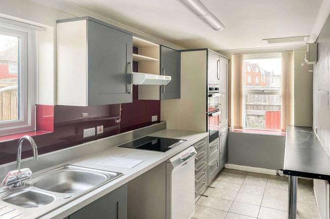 2/2a Ashcombe Park Road, Weston-super-Mare, BS23 2YE 1