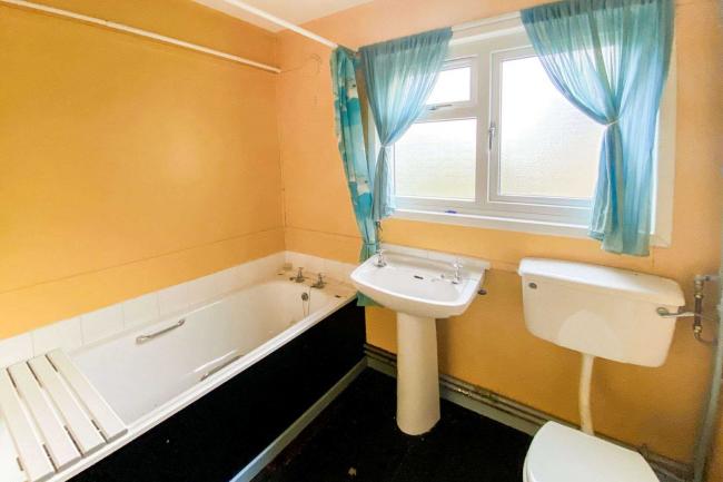 1 The Lane, Easton, Huntington, Cambridgeshire, PE28 0TY
 9