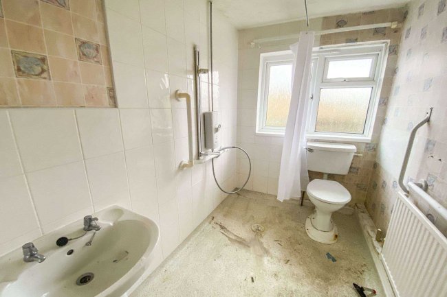 3 Moyne Road, Sawtry, Huntingdon PE28 5TN 4