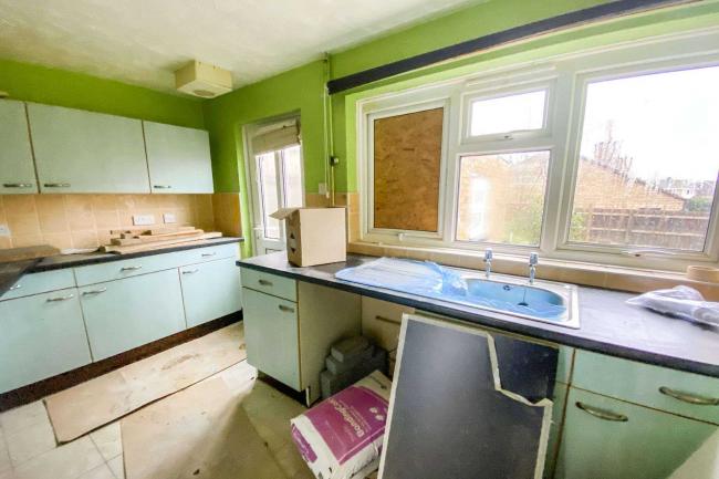 3 Moyne Road, Sawtry, Huntingdon PE28 5TN 4