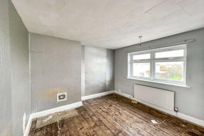 27 Warren Crescent, Southampton, SO16 6BW 1