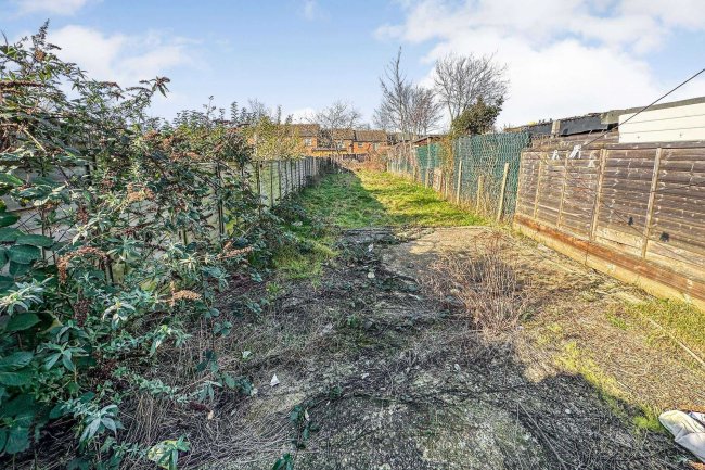 20 Priory Place, Faversham, Kent ME13 7HF 4