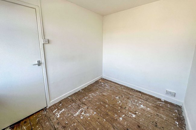 20 Priory Place, Faversham, Kent ME13 7HF 4