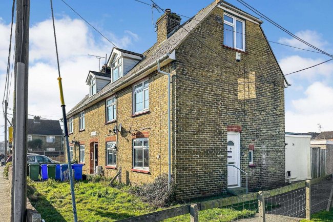 20 Priory Place, Faversham, Kent ME13 7HF 4