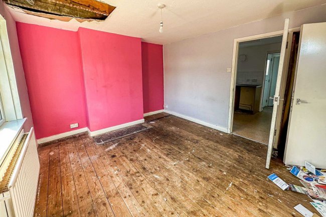 20 Priory Place, Faversham, Kent ME13 7HF 4