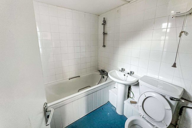 20 Priory Place, Faversham, Kent ME13 7HF 4