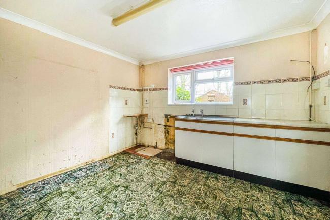 86 Blackdown View, Illminster TA19 0BD 5