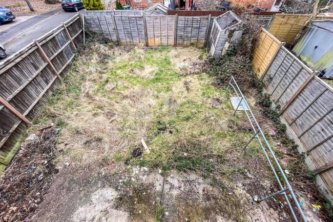 1 Kingfisher Close, Bordon, GU35 0XX 7