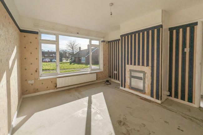 9 Benbow Close, Horndean PO8 9LU  4