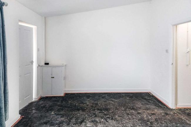 11 Dawson Close, Windsor, SL4 3QZ 1