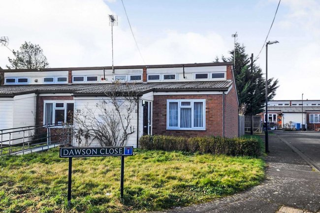 11 Dawson Close, Windsor, SL4 3QZ 1