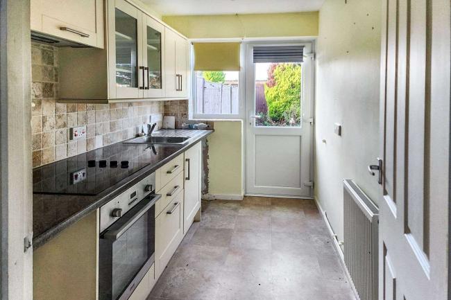 11 Dawson Close, Windsor, SL4 3QZ 1