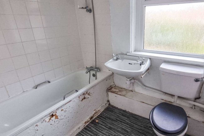 29 Westville, Yeovil, BA21 4JE 4