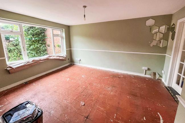 24 Ling Crescent, Headley Down, Bordon, GU35 8AY 8