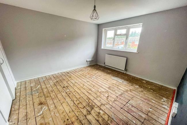 24 Ling Crescent, Headley Down, Bordon, GU35 8AY 8