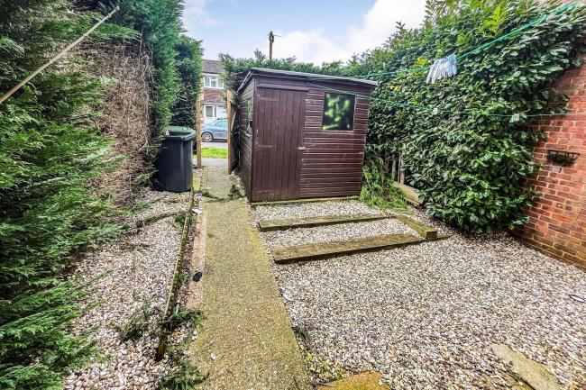 24 Ling Crescent, Headley Down, Bordon, GU35 8AY 8