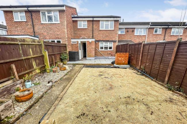 24 Ling Crescent, Headley Down, Bordon, GU35 8AY 8