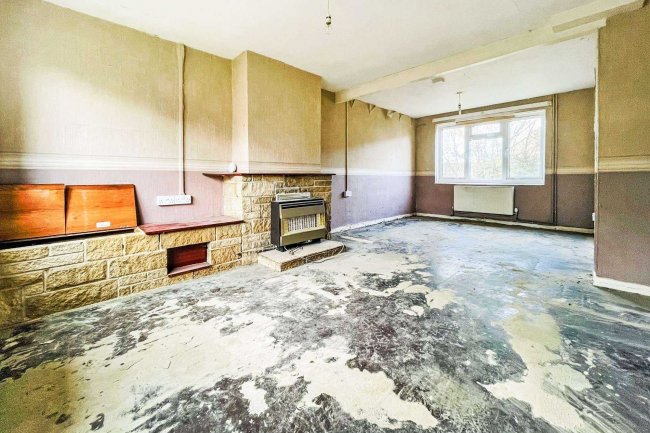 74 Southmead Crescent, Crewkerne, Somerset, TA18 8DL 10