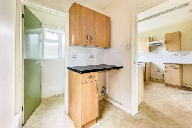 26 Winterhay Lane, Ilminster, Somerset, TA19 9BB 1