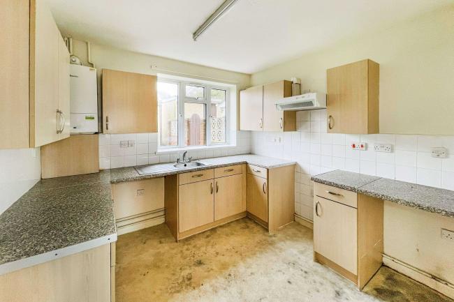 26 Winterhay Lane, Ilminster, Somerset, TA19 9BB 1