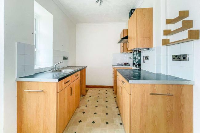 10 Newtown, Coat Road, Martock, Somerset, TA12 6EX 6