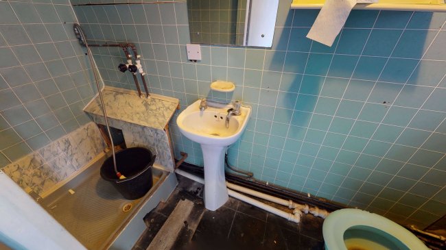 178 Staines Road East, Sunbury-on-Thames, Surrey, TW16 5AY 8