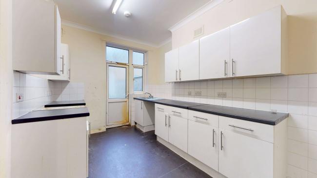 240a Cavendish Road, Balham, London SW12 0BU 10