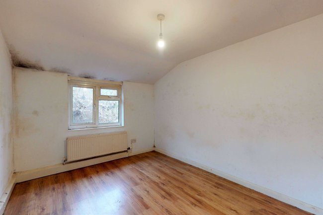 121a Hartfield Road, Wimbledon, London SW19 3TJ 1