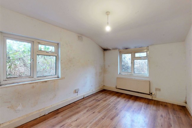 121a Hartfield Road, Wimbledon, London SW19 3TJ 1