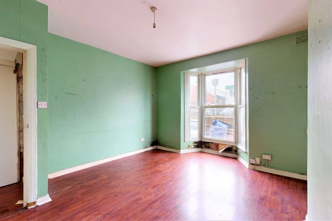 121a Hartfield Road, Wimbledon, London SW19 3TJ 1