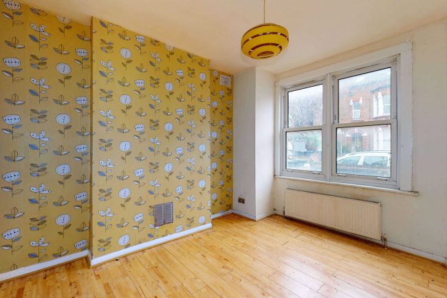 25 Robinson Road, Tooting, London SW17 9DL 2