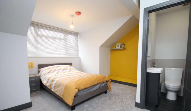 13 Cross Green Crescent, Leeds, LS9 0DD 10