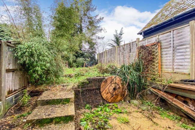 3 Chapel Cottages, Much Hadham, Herts, SG10 6DF
 7