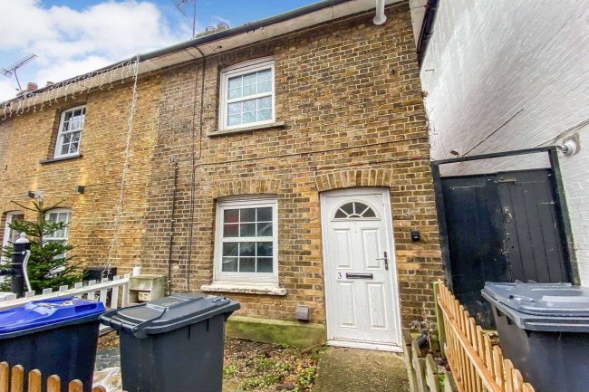 3 Chapel Cottages, Much Hadham, Herts, SG10 6DF
 7