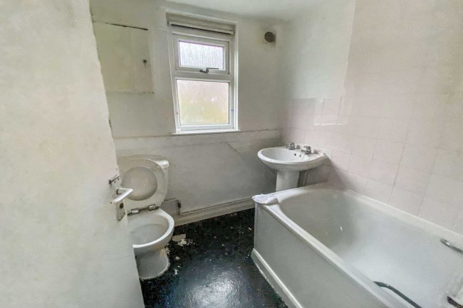 3 Chapel Cottages, Much Hadham, Herts, SG10 6DF
 7